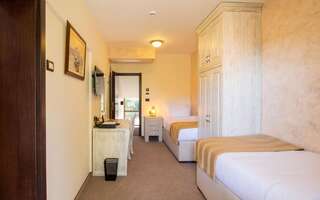 Отель Hotel Helada Тиват Двухместный номер Делюкс с 1 кроватью или 2 отдельными кроватями-5